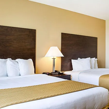 Quality Inn & Suites Minot North-2