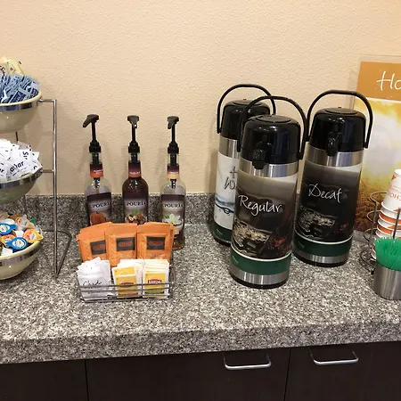 Quality Inn & Suites Minot North-3